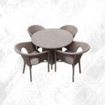 freepik__genera-una-imagen-hiperrealista-de-un-comedor-con-__18620