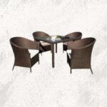 freepik__genera-una-imagen-hiperrealista-de-un-comedor-con-__96023