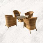 freepik__genera-una-imagen-hiperrealista-de-un-comedor-con-__78910