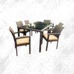 freepik__genera-una-imagen-hiperrealista-de-un-comedor-con-__78916