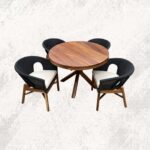 freepik__genera-una-imagen-hiperrealista-de-una-mesa-de-com__10265