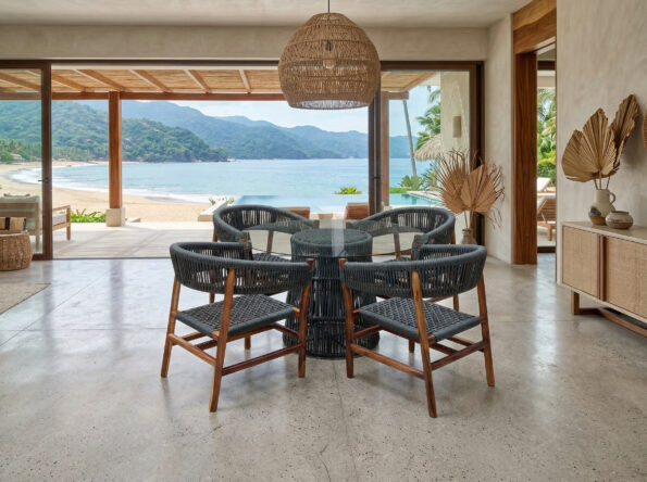 freepik__genera-una-imagen-hiperrealista-de-una-mesa-de-com__21854