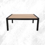 freepik__genera-una-imagen-hiperrealista-de-una-mesa-de-com__48096