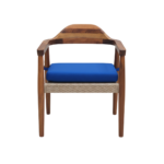 freepik__terraza-interior-de-gran-casa-con-comedor-playanat__43758