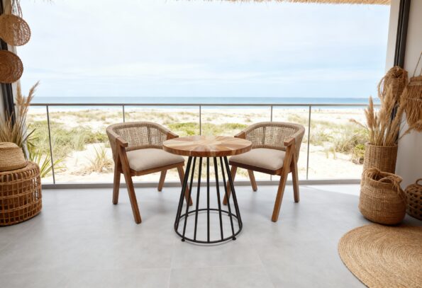 freepik__comedor-moderno-de-estilo-natural-de-playa-en-terr__43768