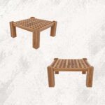 freepik__genera-una-imagen-hiperrealista-de-una-mesa-auxili__64723