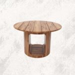 freepik__imagen-hiperrealista-de-mesa-redonda-de-madera-cla__33344