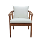 freepik__genera-una-imagen-hiperrealista-de-una-silla-en-un__406611