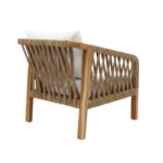 freepik__genera-una-imagen-hiperrealista-de-un-sillon-en-un__64720