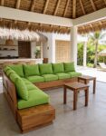 freepik__gran-casa-estilo-tulum-set-de-sala-natural-y-conte__60300