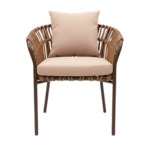 freepik__genera-una-imagen-hiperrealista-de-una-silla-en-pe__31748