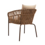 freepik__genera-una-imagen-hiperrealista-de-una-silla-en-pe__31748