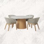 freepik__genera-una-imagen-hiperrealista-de-un-comedor-en-u__51435