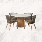 freepik__genera-una-imagen-hiperrealista-de-un-comedor-en-u__19066