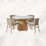 freepik__genera-una-imagen-hiperrealista-de-un-comedor-en-u__62207