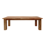 freepik__genera-una-imagen-hiperrealista-de-una-gran-mesa-e__51428