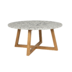 freepik__genera-una-imagen-hiperrealista-de-una-mesa-auxili__51429