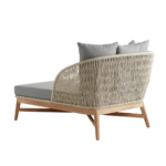 freepik__genera-una-imagen-hiperrealista-de-un-daybed-en-un__17973