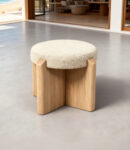 freepik__genera-una-imagen-hiperrealista-de-un-ottoman-en-u__87329