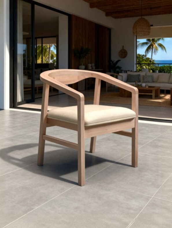 freepik__genera-una-imagen-hiperrealista-de-una-silla-con-u__62115